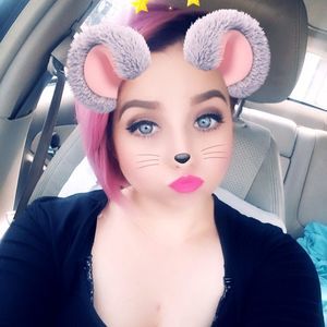 Meet your Posher, April